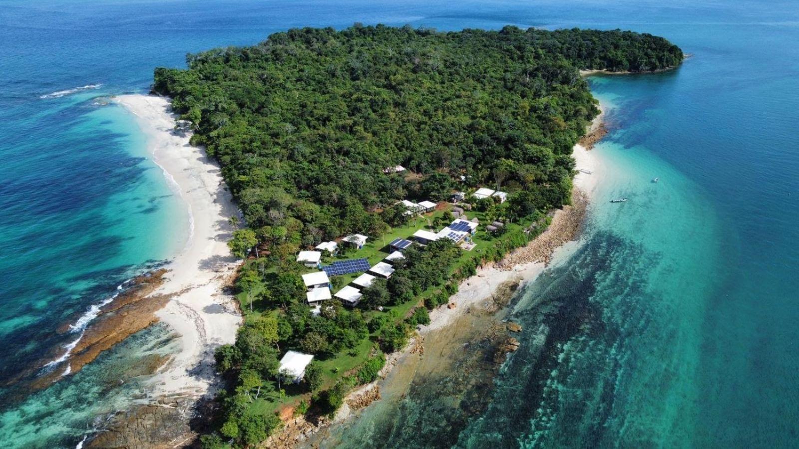 Sonny Island Resort Cabanas Frente Al Mar Punta Bajo Rico Exterior photo